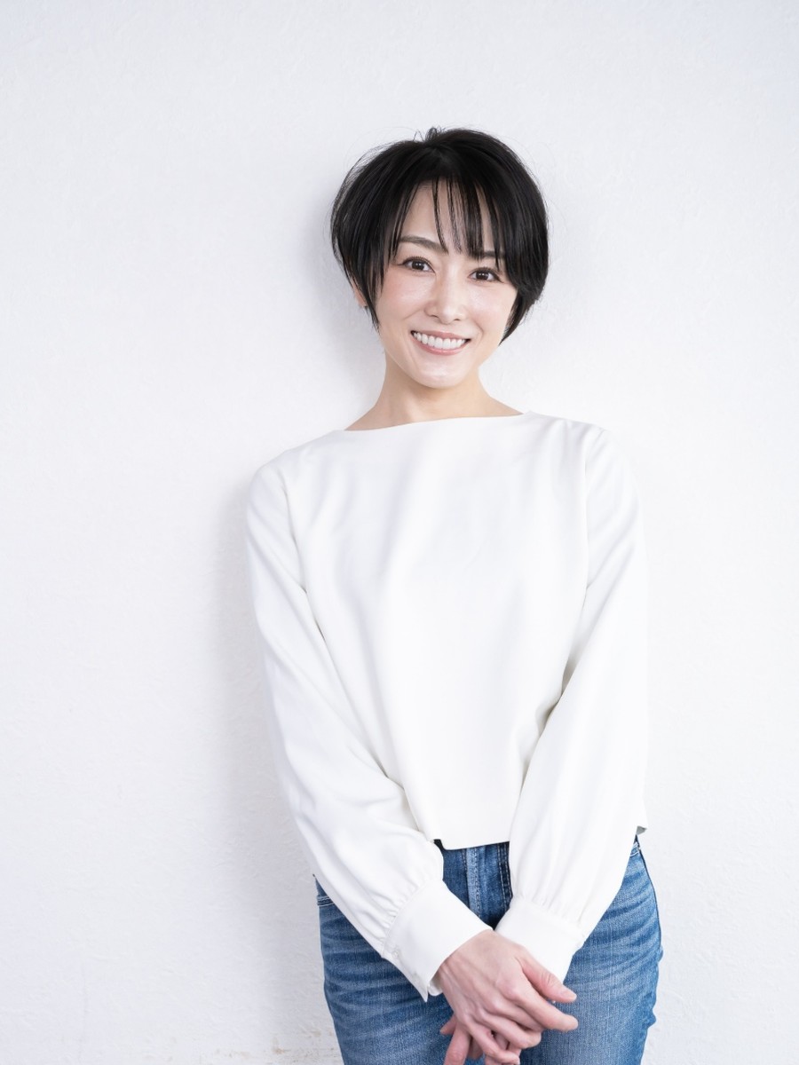 スタジオ立ち姿